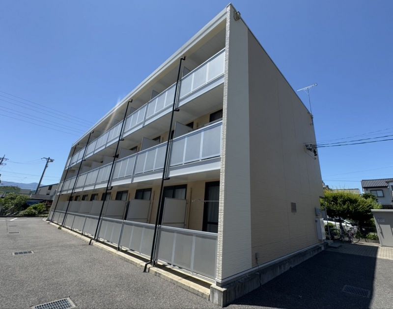 レオパレス隼Ⅲ 外観