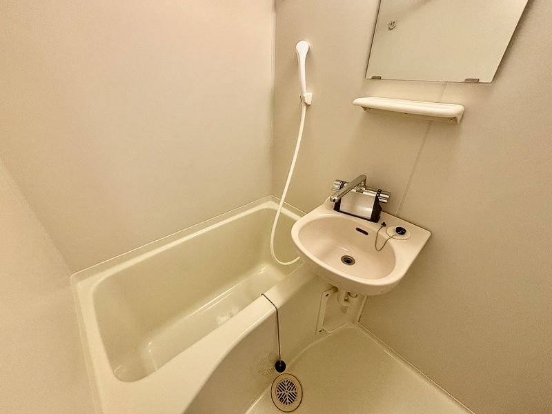 レオパレスこまつ 風呂