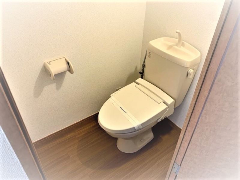 レオパレスカトレア トイレ