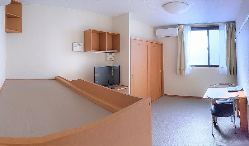 レオパレスレオーノ古府中 居間