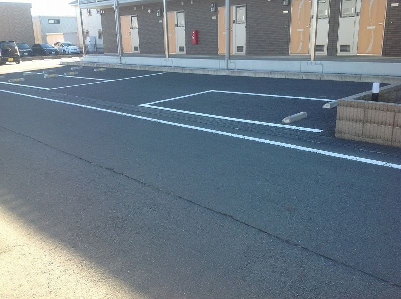 ミランダ唯 駐車場