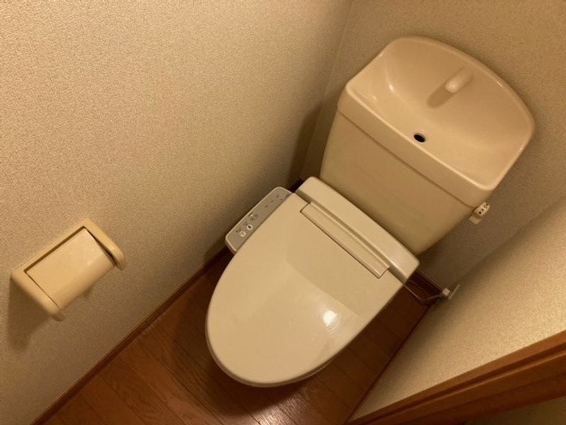 レオパレスサン・トラップ トイレ