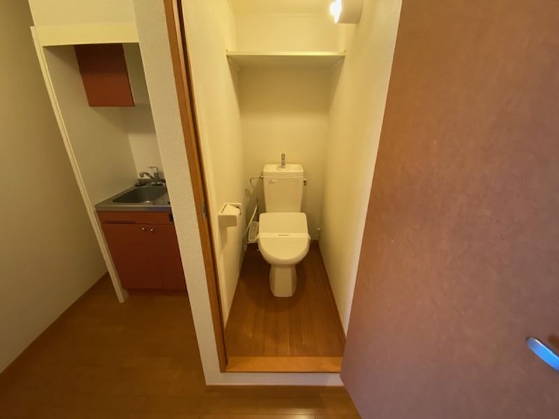レオパレスシャルマン中野 トイレ