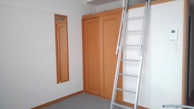 レオパレス萬貮番館 収納