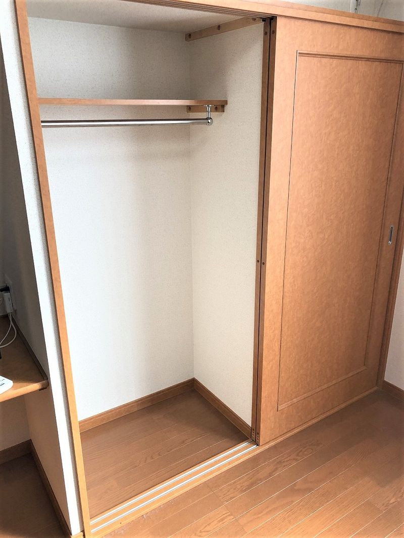 レオパレスプレステージ 収納