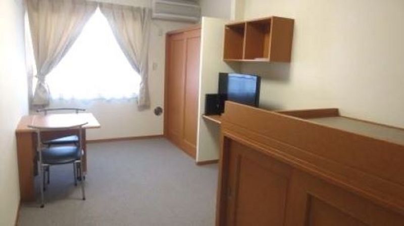 レオパレスいずみ 寝室