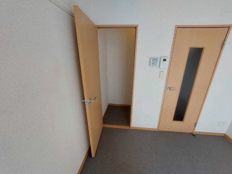 レオパレスゼルコヴァ 収納