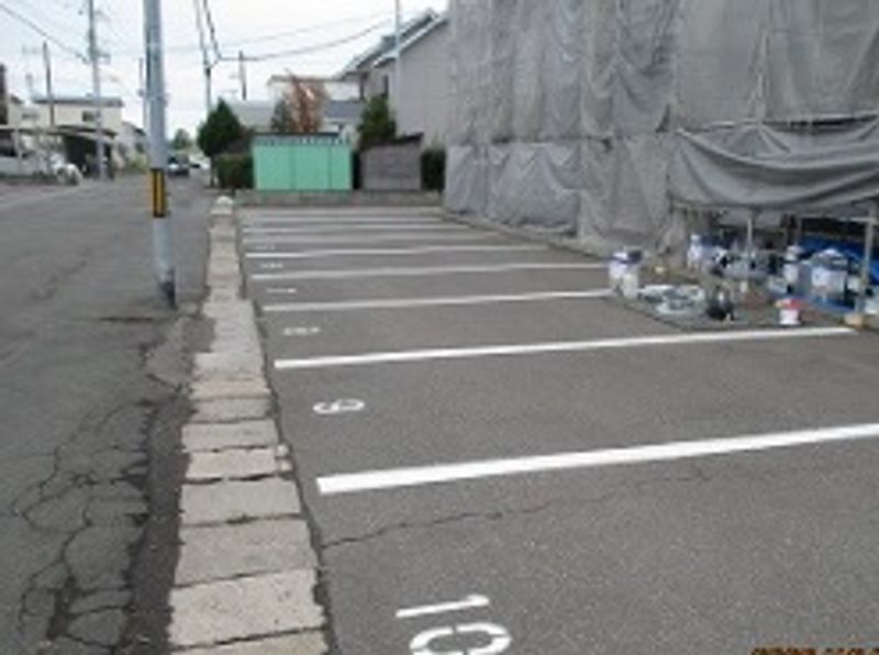 レオパレスフォレストⅡ 駐車場