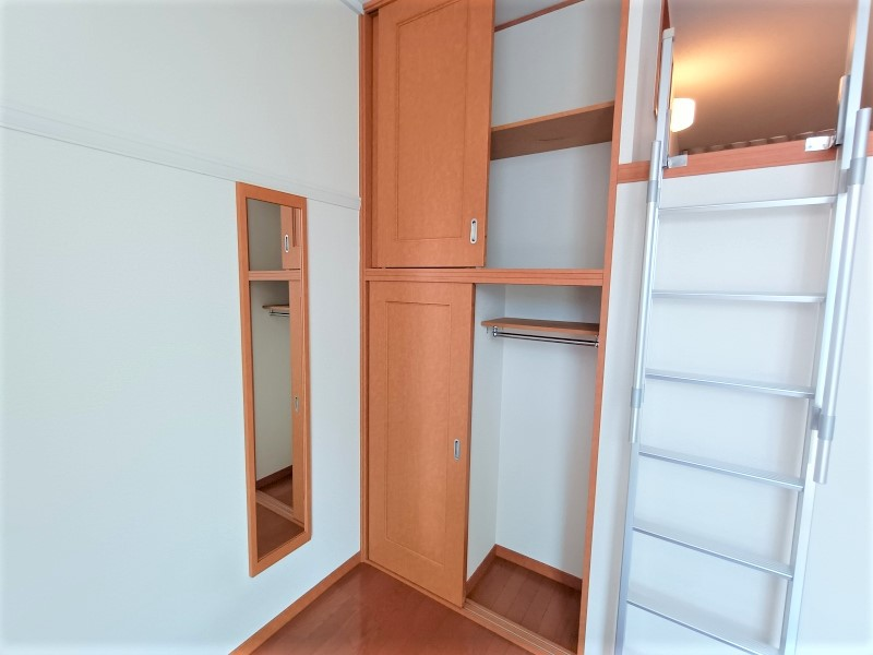 レオパレスアルモニⅡ 収納