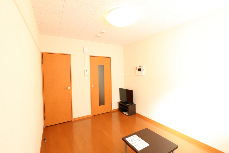 レオパレス京都 居間