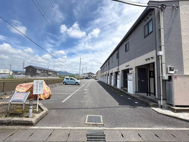 レオパレスアイⅡ エントランス