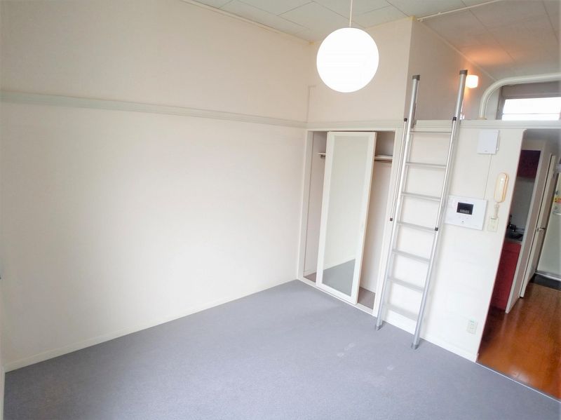 レオパレス銀杏 居間