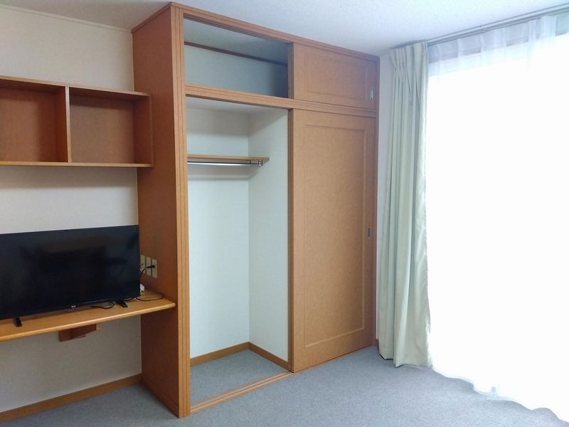 レオパレスシャルム瀬戸 収納