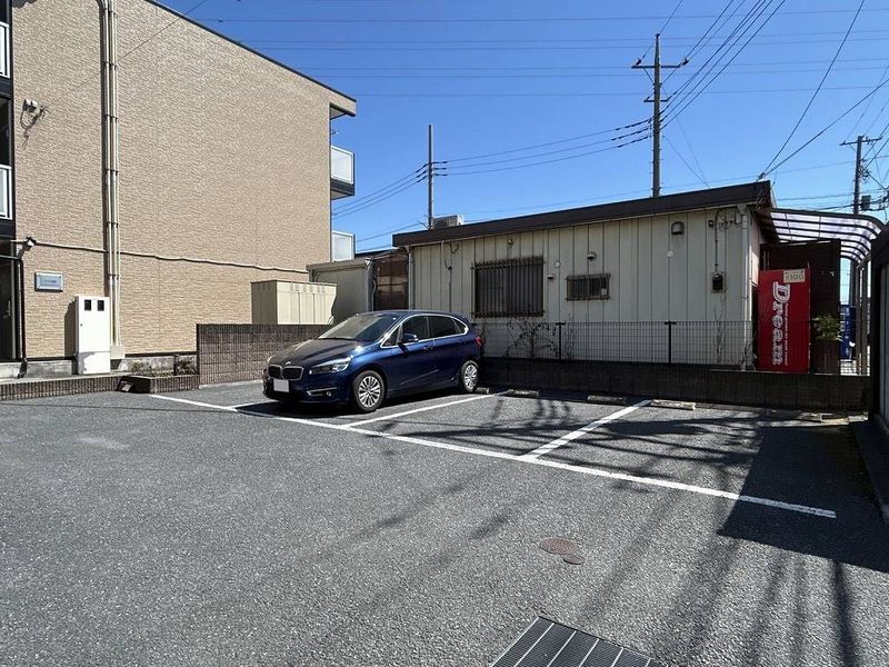 レオパレスガイア初雁 駐車場