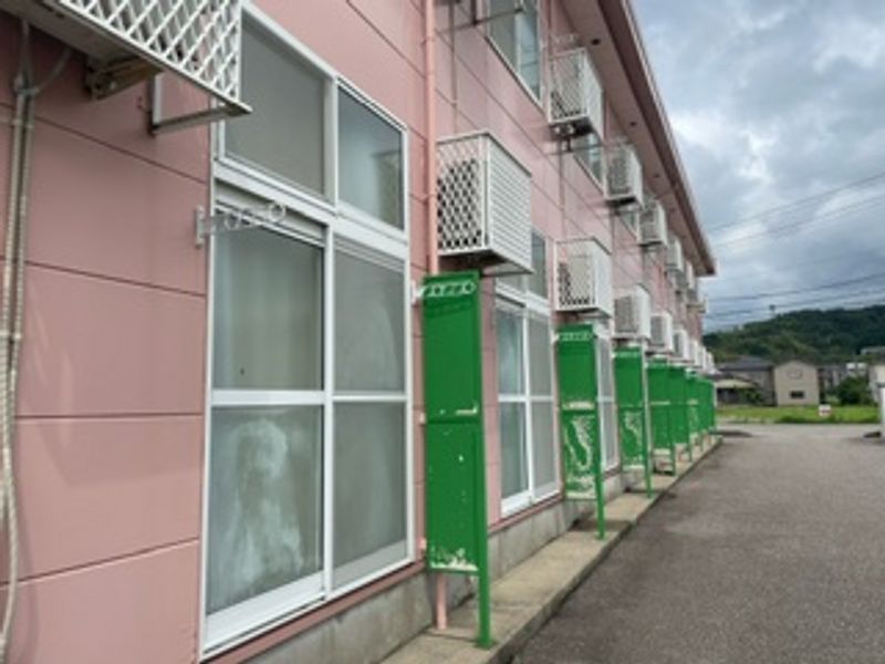 レオパレスブルージュ バルコニー