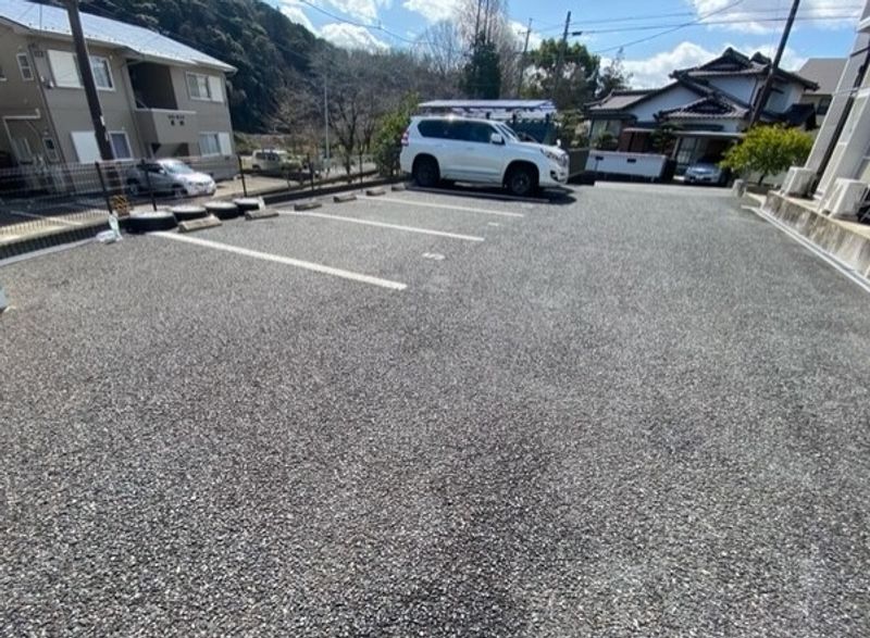レオパレス高倉 駐車場