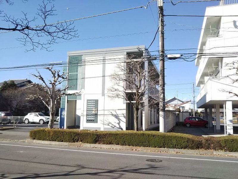 レオパレス南本町 エントランス
