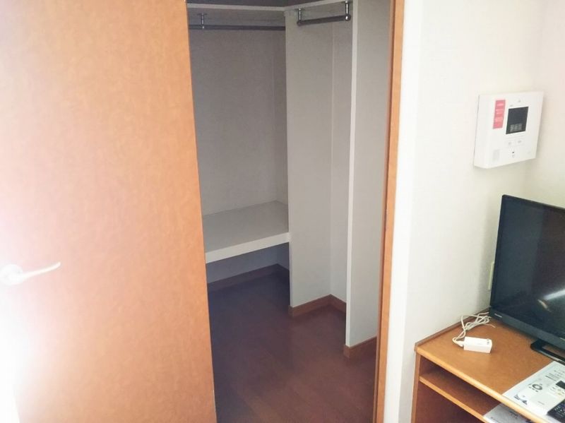 レオパレスクレストウィル 収納