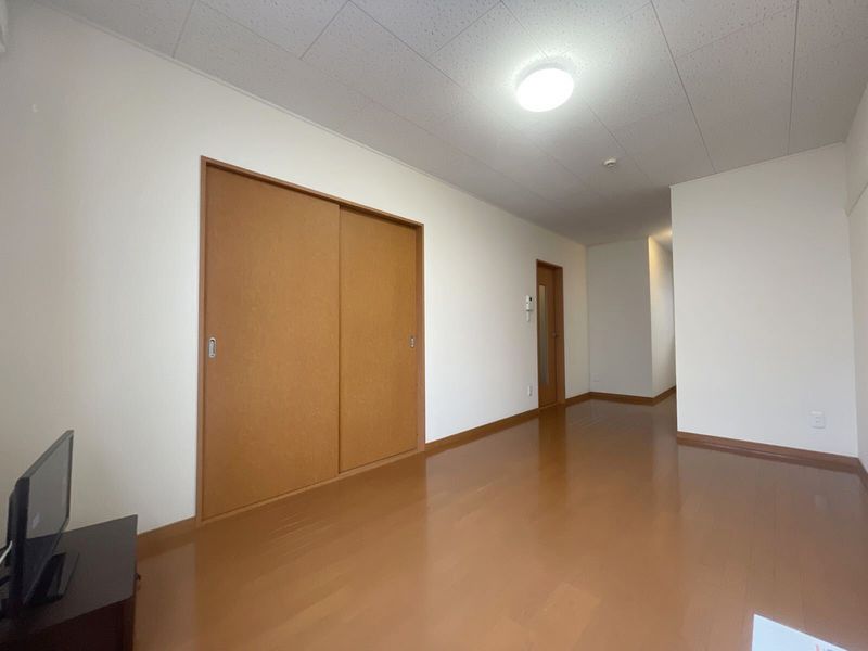 レオパレスシャルマン上 居間