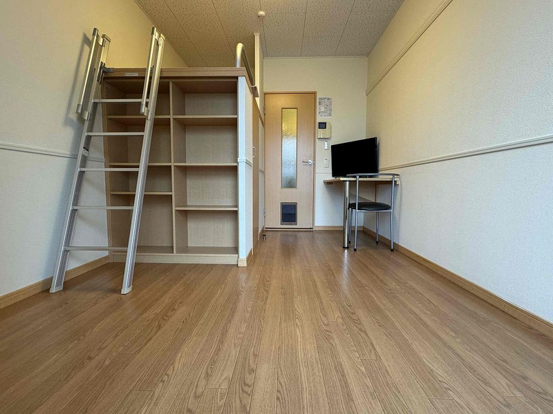 レオパレスダッファデル　タカオ 居間