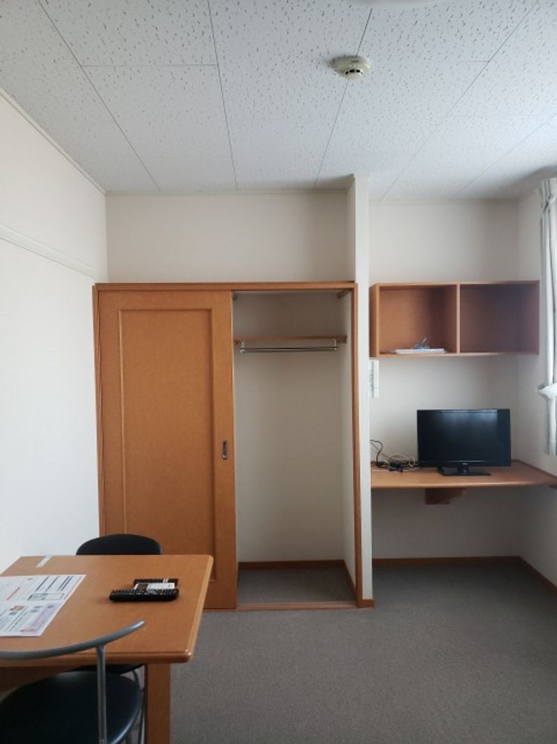 レオパレスピアチェーレ南通り 居間