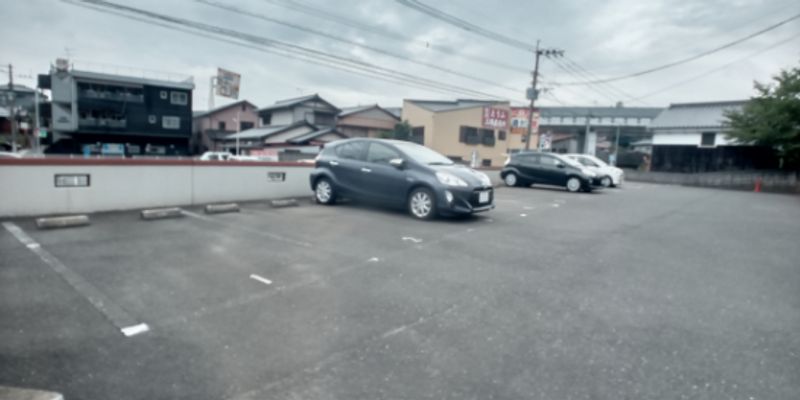 レオパレス高尾ヒルズ 駐車場