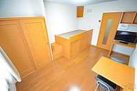 レオパレスピュア 居間