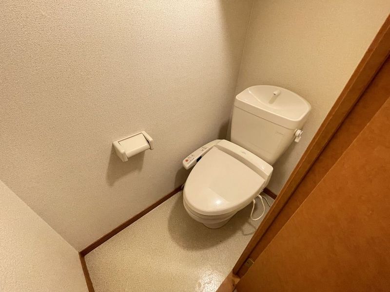 レオパレスＴＫすずめ トイレ