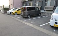 レオネクストとも 駐車場