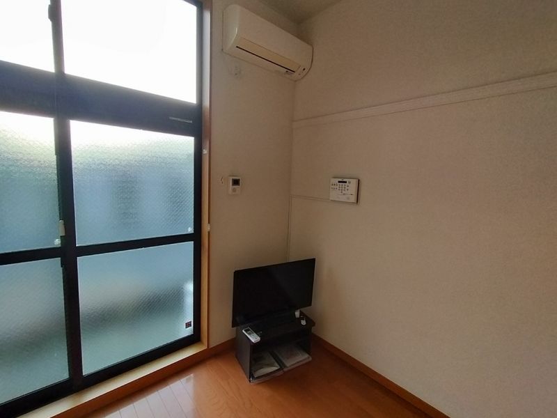 レオパレスコンフォート宇留毛 居間