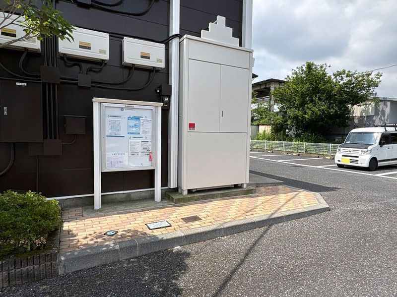 レオパレスラポール エントランス