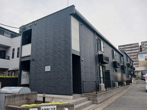 レオパレスフローラ中里 外観