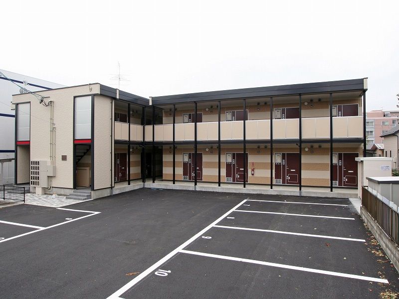 レオパレスＢａｓｔｉｌｌｅ 駐車場