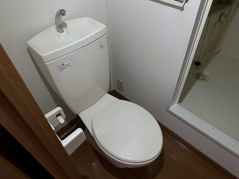 レオパレス御本丸弐番館 トイレ