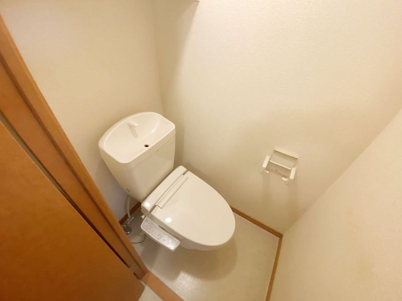 レオパレスプチクローバー トイレ