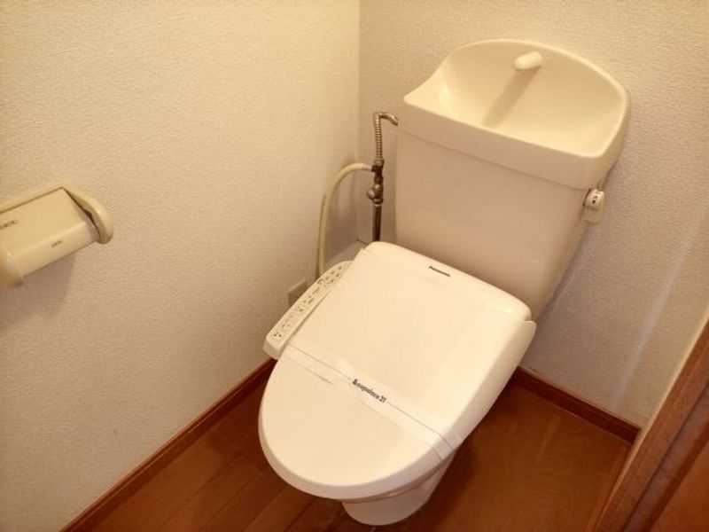 レオパレススギノ トイレ