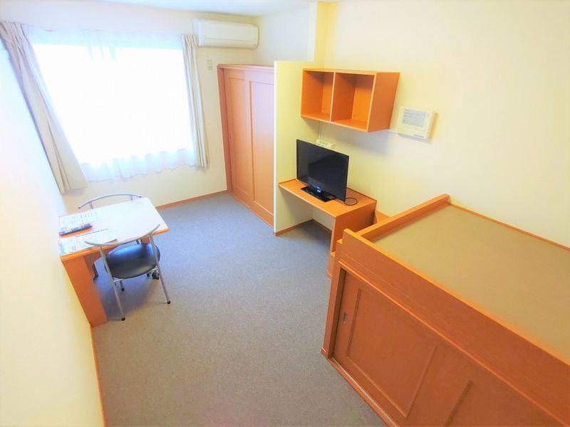 レオパレス清和 居間