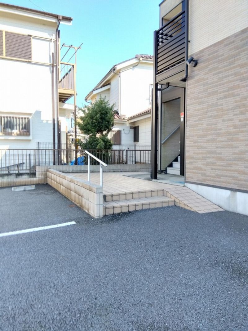 レオネクストオランジュ エントランス