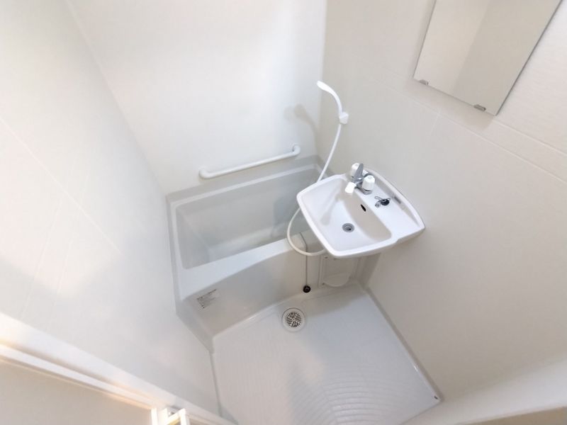 LEONEXT Zenpukuji Homes Bathroom