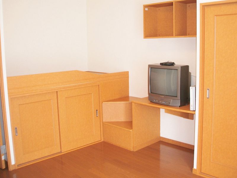 レオパレスさいわいⅡ 居間