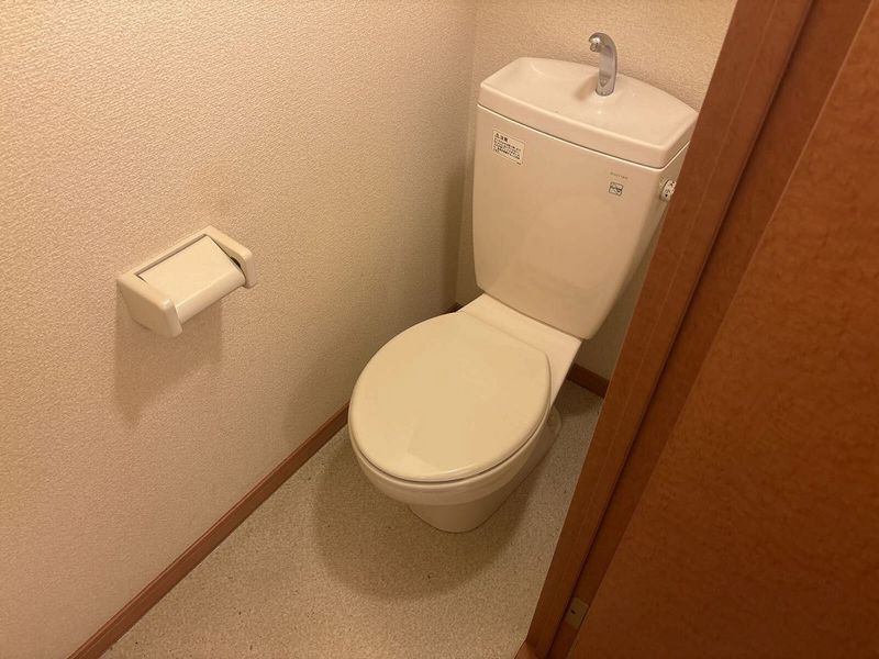 レオパレスセレッソ トイレ