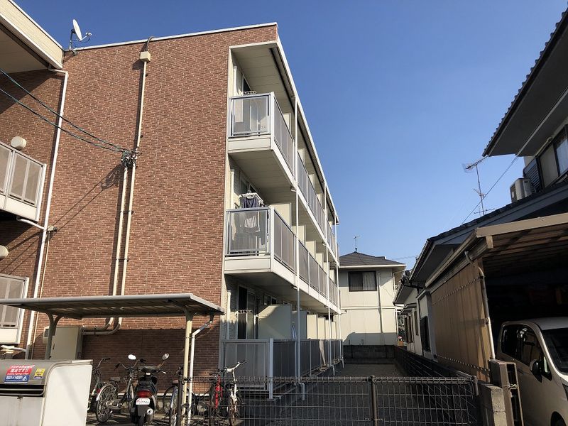 レオパレス若葉 外観