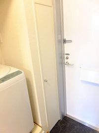 レオパレスカリビアンコート 玄関