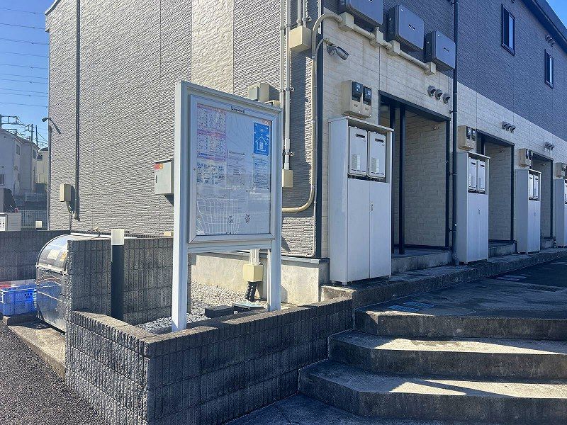 レオパレスグレイシャス エントランス