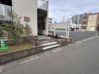 レオパレスりんぶん エントランス