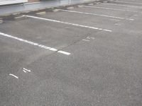 レオパレスベアート松阪 駐車場