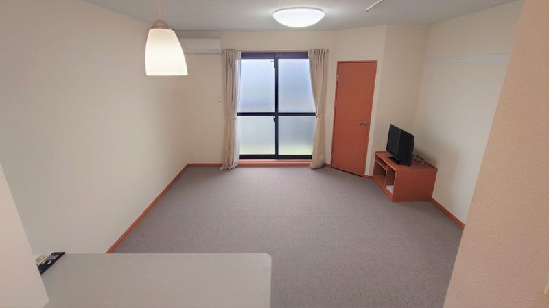 レオパレスフトゥーロ 居間