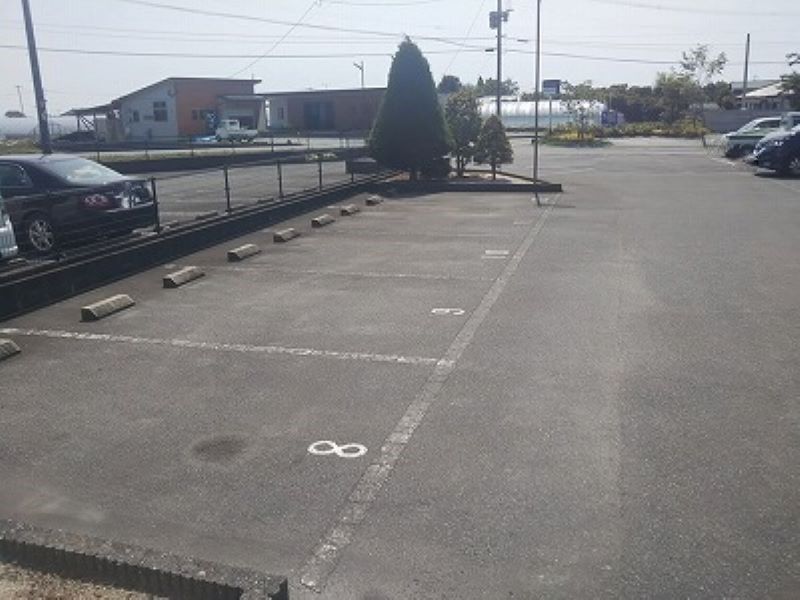 レオパレスＭＡＲＹ 駐車場