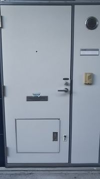 レオパレスカメリアⅡ 玄関