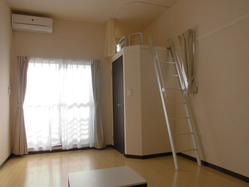 レオネクストセレッサⅢ 居間